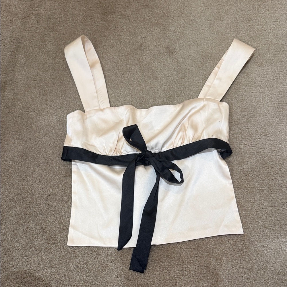 Edikted Cream and Black Women's Top
